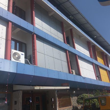 Hotel Malika Residency Ettumanoor Zewnętrze zdjęcie