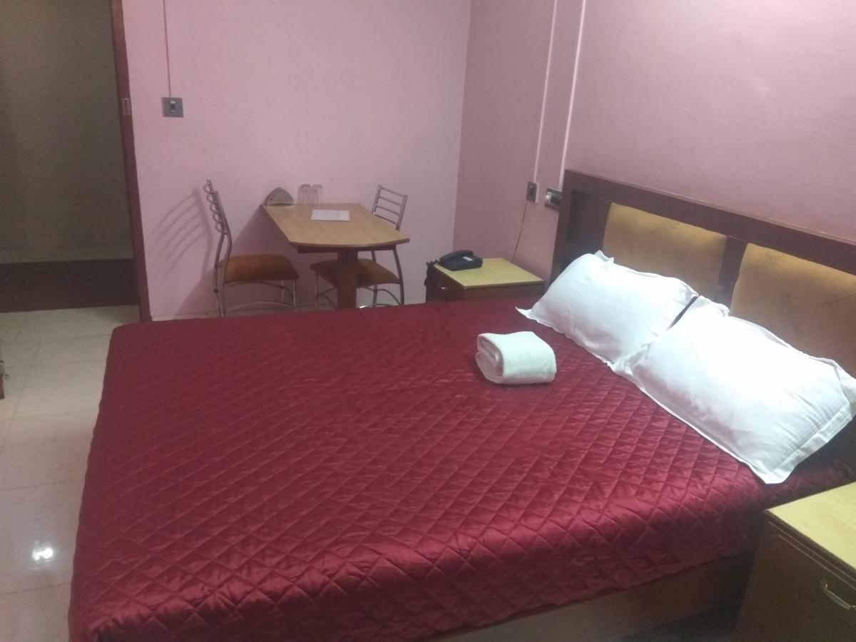 Hotel Malika Residency Ettumanoor Zewnętrze zdjęcie