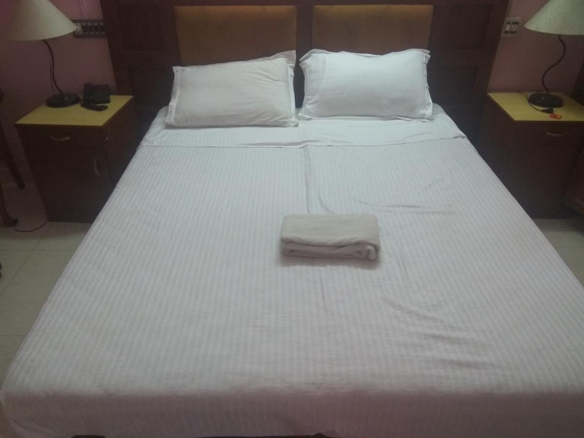 Hotel Malika Residency Ettumanoor Zewnętrze zdjęcie